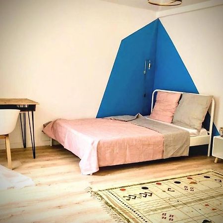 Une Maison Design Dans Le Centre Ville Foix Bagian luar foto
